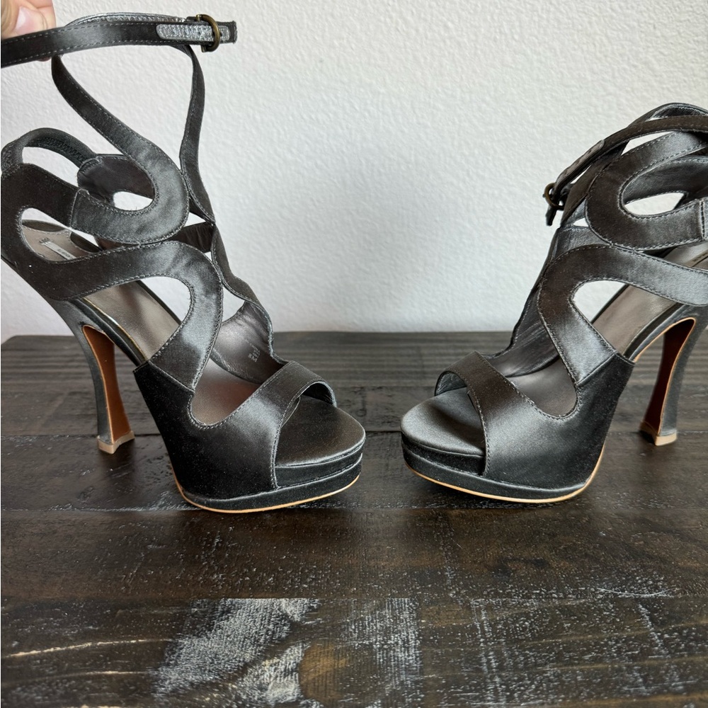 Leon Max Satin Heels - Size 8 - Picture 2 of 14
